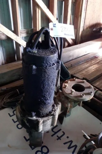 Photo #13 of HUGE 2-DAY AUCTION, DAY 2 - AS AWARDED BY THE TRUSTEE, PRICEWATERHOUSE COOPERS INC, - EDS DECOMMISSIONING CANADA INC: LARGE AUCTION OF LATE MODEL DEMOLITION EQUIPMENT