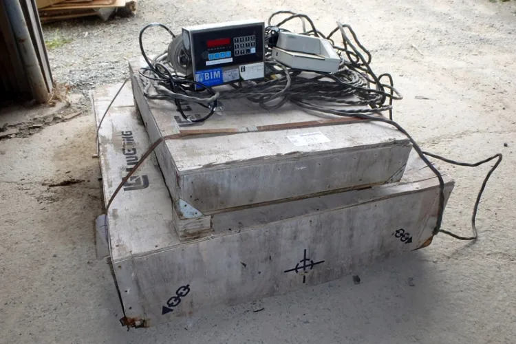 Photo #27 of HUGE 2-DAY AUCTION, DAY 2 - AS AWARDED BY THE TRUSTEE, PRICEWATERHOUSE COOPERS INC, - EDS DECOMMISSIONING CANADA INC: LARGE AUCTION OF LATE MODEL DEMOLITION EQUIPMENT