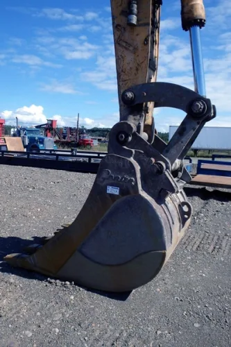 Photo #36 of HUGE 2-DAY AUCTION, DAY 2 - AS AWARDED BY THE TRUSTEE, PRICEWATERHOUSE COOPERS INC, - EDS DECOMMISSIONING CANADA INC: LARGE AUCTION OF LATE MODEL DEMOLITION EQUIPMENT