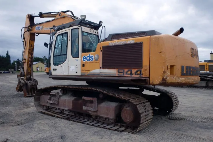 Photo #38 of HUGE 2-DAY AUCTION, DAY 2 - AS AWARDED BY THE TRUSTEE, PRICEWATERHOUSE COOPERS INC, - EDS DECOMMISSIONING CANADA INC: LARGE AUCTION OF LATE MODEL DEMOLITION EQUIPMENT