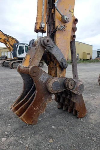 Photo #41 of HUGE 2-DAY AUCTION, DAY 2 - AS AWARDED BY THE TRUSTEE, PRICEWATERHOUSE COOPERS INC, - EDS DECOMMISSIONING CANADA INC: LARGE AUCTION OF LATE MODEL DEMOLITION EQUIPMENT