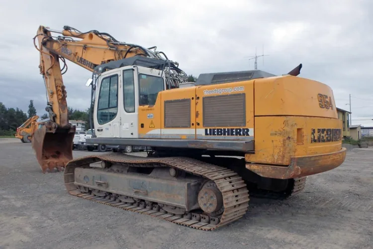 Photo #45 of HUGE 2-DAY AUCTION, DAY 2 - AS AWARDED BY THE TRUSTEE, PRICEWATERHOUSE COOPERS INC, - EDS DECOMMISSIONING CANADA INC: LARGE AUCTION OF LATE MODEL DEMOLITION EQUIPMENT