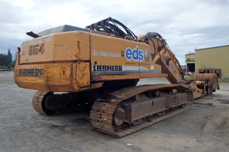 Photo #52 of HUGE 2-DAY AUCTION, DAY 2 - AS AWARDED BY THE TRUSTEE, PRICEWATERHOUSE COOPERS INC, - EDS DECOMMISSIONING CANADA INC: LARGE AUCTION OF LATE MODEL DEMOLITION EQUIPMENT