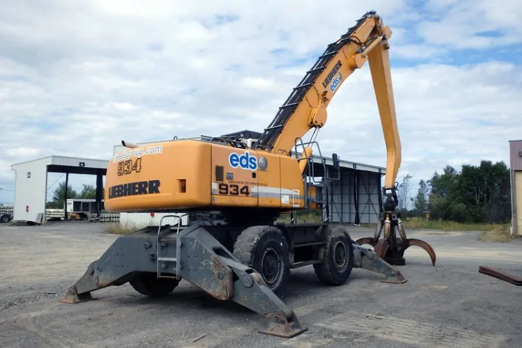 Photo #70 of HUGE 2-DAY AUCTION, DAY 2 - AS AWARDED BY THE TRUSTEE, PRICEWATERHOUSE COOPERS INC, - EDS DECOMMISSIONING CANADA INC: LARGE AUCTION OF LATE MODEL DEMOLITION EQUIPMENT
