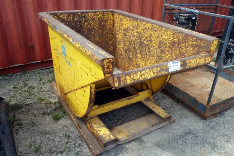 Photo #115 of HUGE 2-DAY AUCTION, DAY 2 - AS AWARDED BY THE TRUSTEE, PRICEWATERHOUSE COOPERS INC, - EDS DECOMMISSIONING CANADA INC: LARGE AUCTION OF LATE MODEL DEMOLITION EQUIPMENT