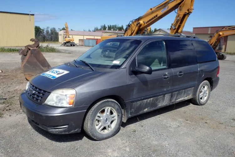 Photo #125 of HUGE 2-DAY AUCTION, DAY 2 - AS AWARDED BY THE TRUSTEE, PRICEWATERHOUSE COOPERS INC, - EDS DECOMMISSIONING CANADA INC: LARGE AUCTION OF LATE MODEL DEMOLITION EQUIPMENT
