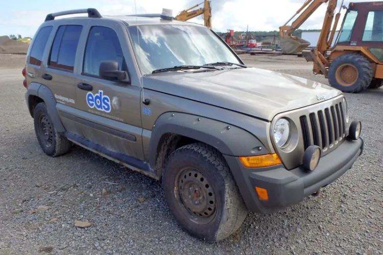 Photo #128 of HUGE 2-DAY AUCTION, DAY 2 - AS AWARDED BY THE TRUSTEE, PRICEWATERHOUSE COOPERS INC, - EDS DECOMMISSIONING CANADA INC: LARGE AUCTION OF LATE MODEL DEMOLITION EQUIPMENT