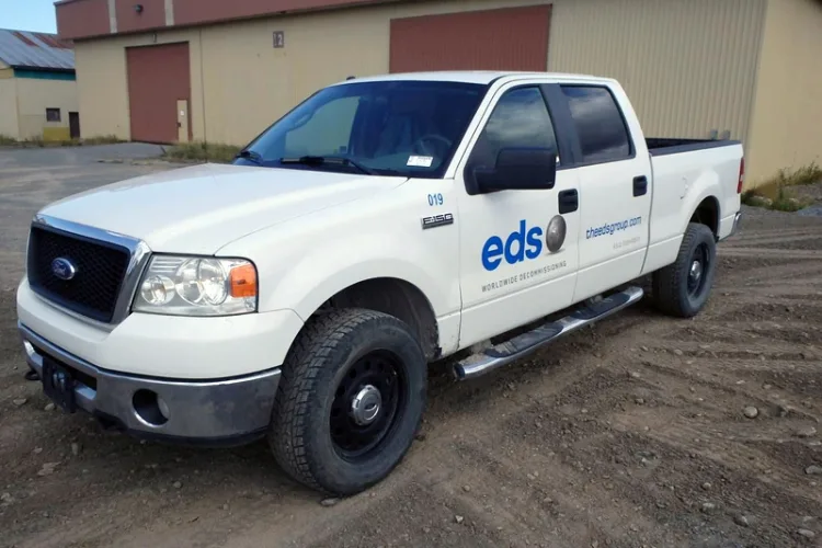 Photo #132 of HUGE 2-DAY AUCTION, DAY 2 - AS AWARDED BY THE TRUSTEE, PRICEWATERHOUSE COOPERS INC, - EDS DECOMMISSIONING CANADA INC: LARGE AUCTION OF LATE MODEL DEMOLITION EQUIPMENT