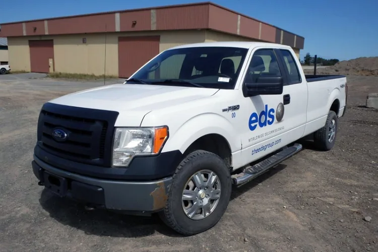 Photo #136 of HUGE 2-DAY AUCTION, DAY 2 - AS AWARDED BY THE TRUSTEE, PRICEWATERHOUSE COOPERS INC, - EDS DECOMMISSIONING CANADA INC: LARGE AUCTION OF LATE MODEL DEMOLITION EQUIPMENT