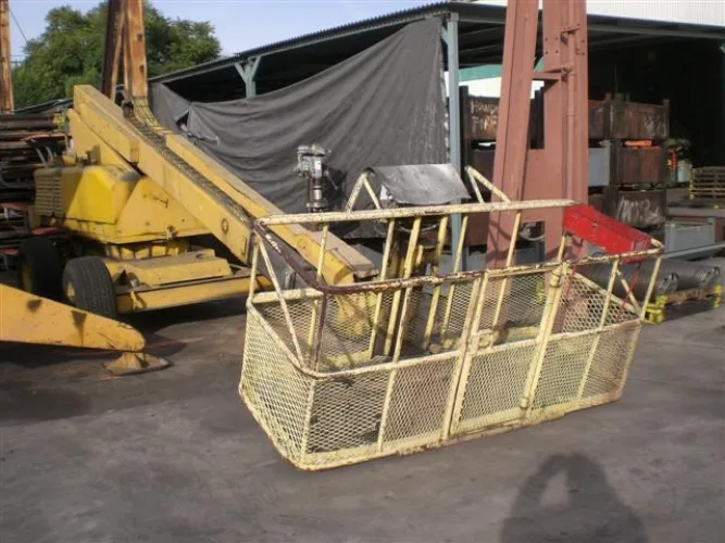 Photo #89 of Assets No Longer Required in the Continuing Operations of: CARLISLE TIRE & WHEEL COMPANY
