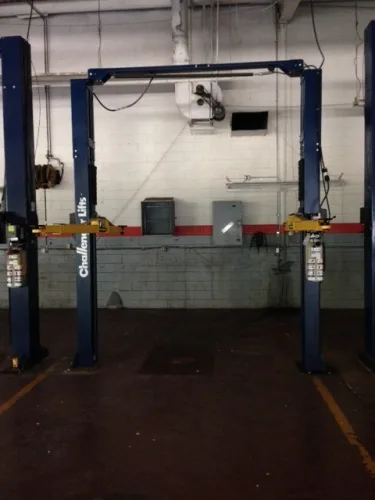 Photo #1 of DUE TO CLOSURE OF BUSINESS - VEHICLE LIFTS AUCTION: (20) LATE MODEL CHALLENGER 10,000LB & 9,000LB VEHICLE LIFTS & MUCH MORE