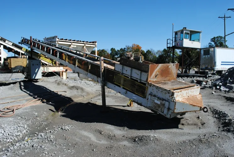 Photo #37 of LIMESTONE REDBAY AGGREGATES: COMPLETE AGGREGATE SCREENING PLANT WITH CONVEYORS