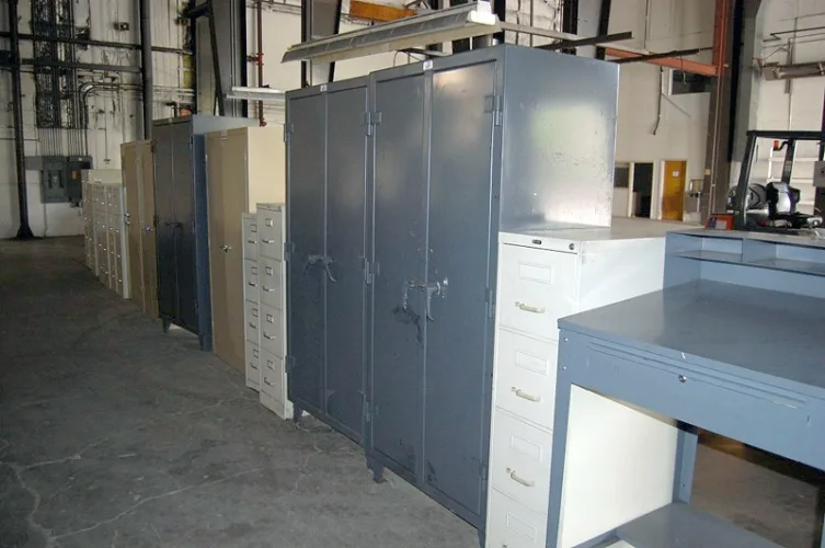Photo #3 of ABSOLUTE AUCTION - EQUIPMENT OF MAJOR DEFENSE CONTRACTOR