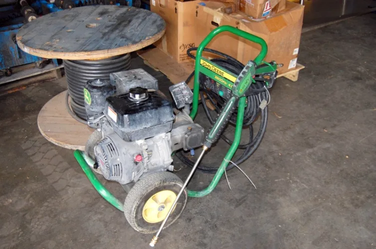Photo #12 of ABSOLUTE AUCTION - EQUIPMENT OF MAJOR DEFENSE CONTRACTOR