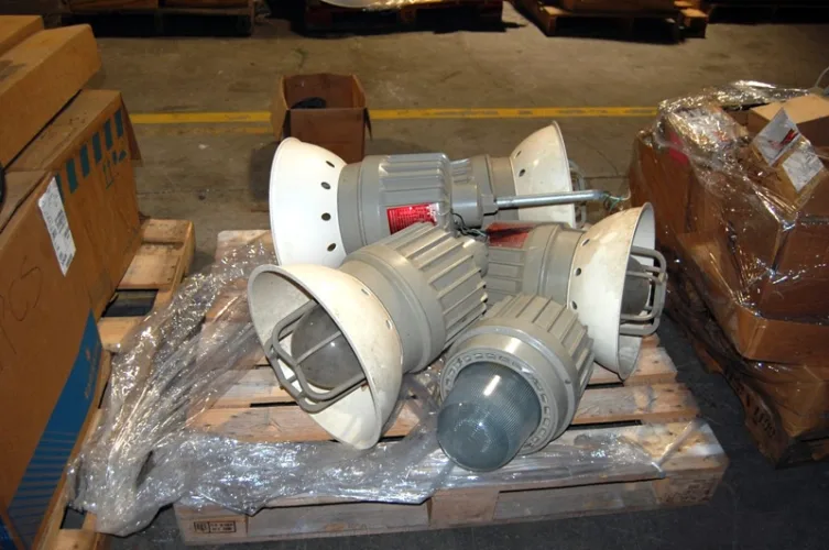 Photo #28 of ABSOLUTE AUCTION - EQUIPMENT OF MAJOR DEFENSE CONTRACTOR