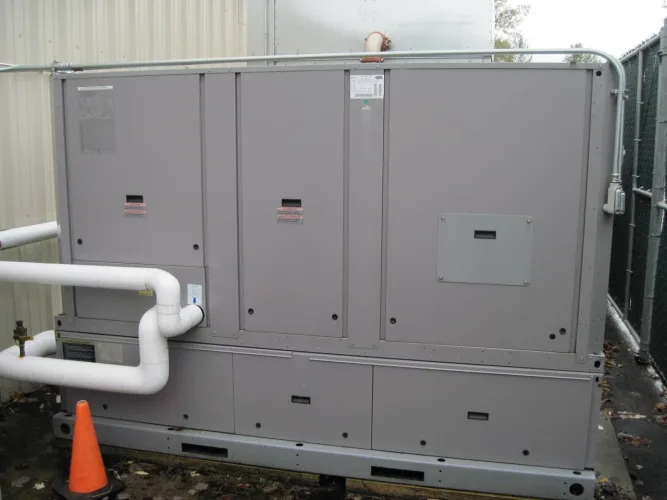 Photo #1 of EXTREMELY LATE MODEL MEDICAL FACILITY ASSETS, FEATURING: 500KW CAT GENERATOR, SIEMENS WATER FILTRATION SYSTEMS, EVAPCO & CARRIER TOWERS & CHILLERS, AIR COMPRESSORS, BOILERS, OVENS, FREEZERS, STRETCH WRAPPER & MORE.