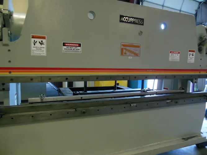 Photo #2 of (1993) 175-TON X 12' ACCURPRESS MDL: 717512 CNC PRESS BRAKE