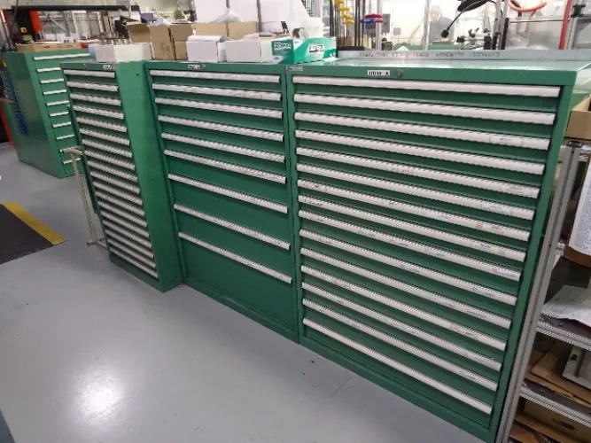 Photo #7 of CINRAM - LATE MODEL CNC TOOL ROOM EQUIPMENT, LARGE PLASTIC INJECTION MOULDING OPERATION AND ALL SUPPORT AND WAREHOUSE EQUIPMENT FROM A 400,00 SQ' FACILITY