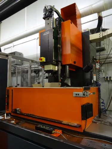 Photo #17 of CINRAM - LATE MODEL CNC TOOL ROOM EQUIPMENT, LARGE PLASTIC INJECTION MOULDING OPERATION AND ALL SUPPORT AND WAREHOUSE EQUIPMENT FROM A 400,00 SQ' FACILITY