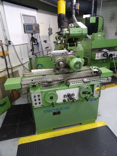 Photo #25 of CINRAM - LATE MODEL CNC TOOL ROOM EQUIPMENT, LARGE PLASTIC INJECTION MOULDING OPERATION AND ALL SUPPORT AND WAREHOUSE EQUIPMENT FROM A 400,00 SQ' FACILITY