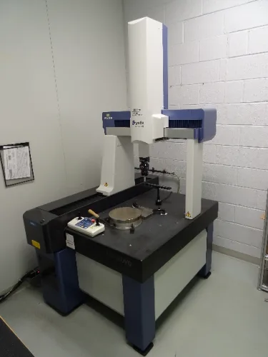 Photo #108 of CINRAM - LATE MODEL CNC TOOL ROOM EQUIPMENT, LARGE PLASTIC INJECTION MOULDING OPERATION AND ALL SUPPORT AND WAREHOUSE EQUIPMENT FROM A 400,00 SQ' FACILITY