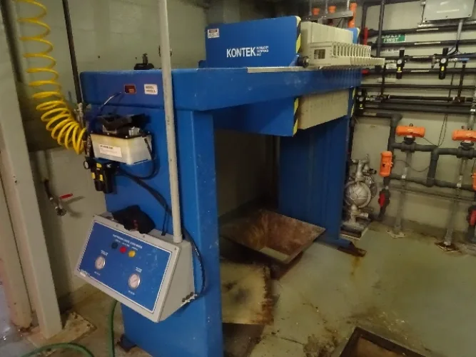 Photo #109 of CINRAM - LATE MODEL CNC TOOL ROOM EQUIPMENT, LARGE PLASTIC INJECTION MOULDING OPERATION AND ALL SUPPORT AND WAREHOUSE EQUIPMENT FROM A 400,00 SQ' FACILITY