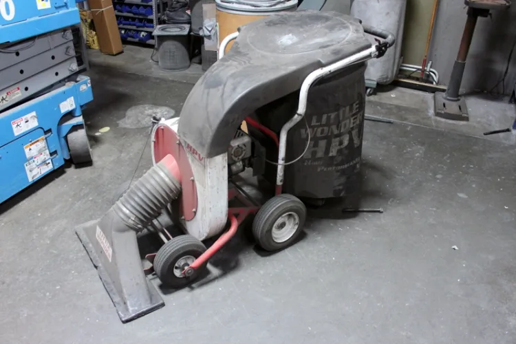 Photo #25 of ASSETS NO LONGER NEEDED IN THE CONTINUING OPERATION OF MANITOWOC BEVERAGE SYSTEMS