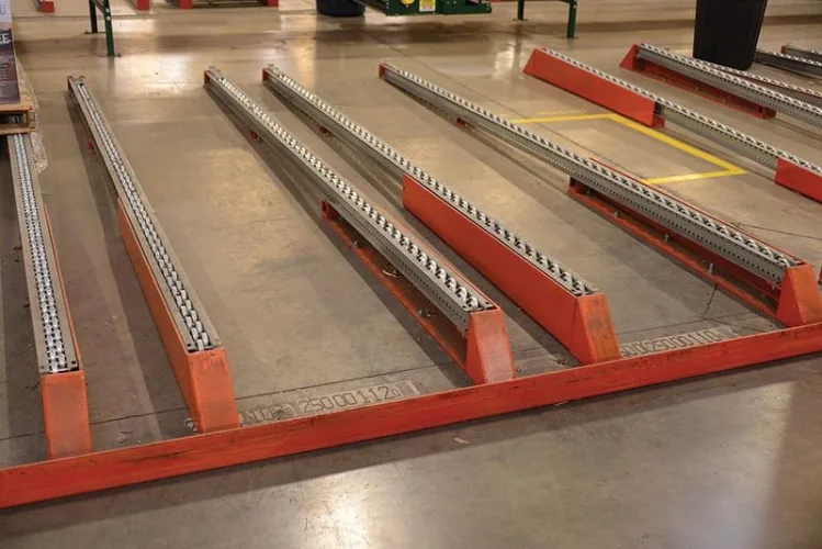 Photo #8 of FORMER ASSETS OF SEARS HOLDING CORP. - DISTRIBUTION CENTER - FORKLIFTS & MATERIAL HANDLING EQUIPMENT