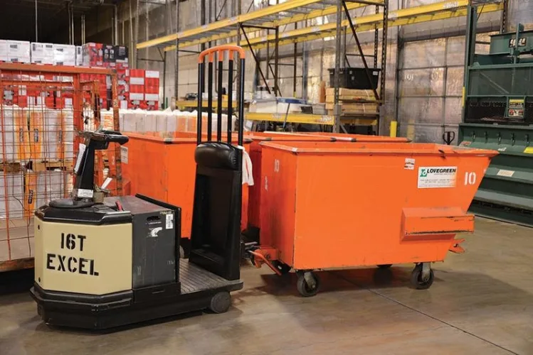 Photo #29 of FORMER ASSETS OF SEARS HOLDING CORP. - DISTRIBUTION CENTER - FORKLIFTS & MATERIAL HANDLING EQUIPMENT