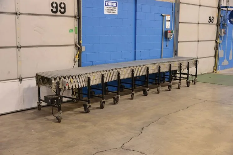 Photo #33 of FORMER ASSETS OF SEARS HOLDING CORP. - DISTRIBUTION CENTER - FORKLIFTS & MATERIAL HANDLING EQUIPMENT