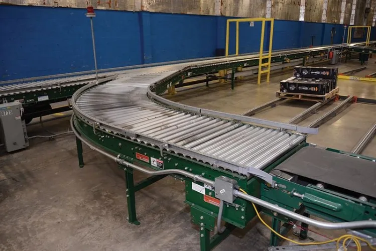 Photo #35 of FORMER ASSETS OF SEARS HOLDING CORP. - DISTRIBUTION CENTER - FORKLIFTS & MATERIAL HANDLING EQUIPMENT