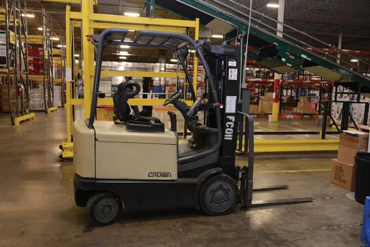 Photo #39 of FORMER ASSETS OF SEARS HOLDING CORP. - DISTRIBUTION CENTER - FORKLIFTS & MATERIAL HANDLING EQUIPMENT