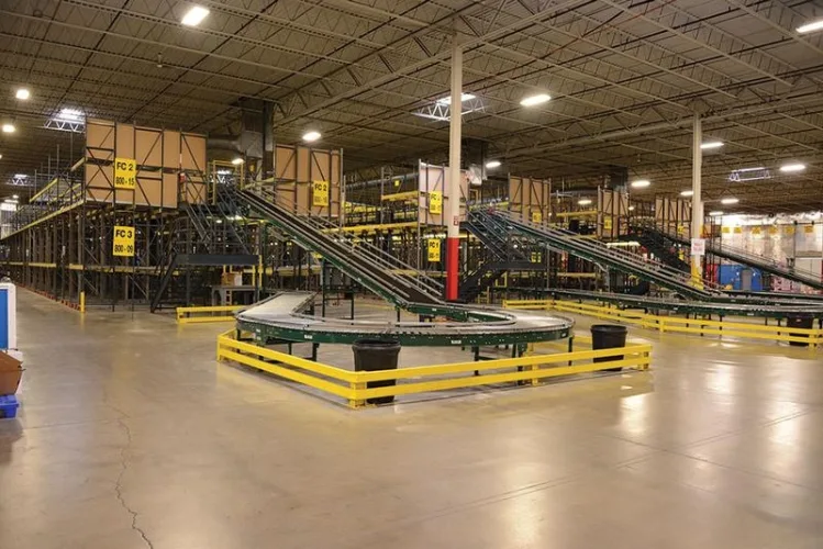 Photo #41 of FORMER ASSETS OF SEARS HOLDING CORP. - DISTRIBUTION CENTER - FORKLIFTS & MATERIAL HANDLING EQUIPMENT