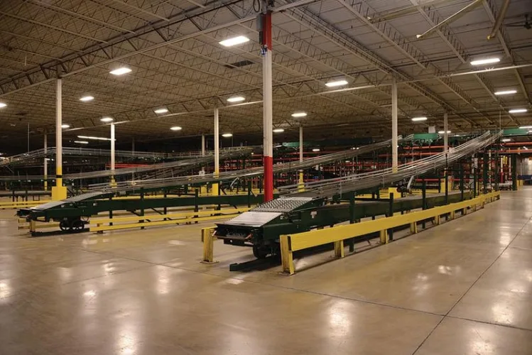 Photo #52 of FORMER ASSETS OF SEARS HOLDING CORP. - DISTRIBUTION CENTER - FORKLIFTS & MATERIAL HANDLING EQUIPMENT