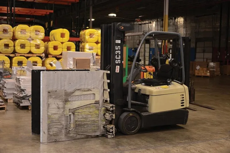 Photo #54 of FORMER ASSETS OF SEARS HOLDING CORP. - DISTRIBUTION CENTER - FORKLIFTS & MATERIAL HANDLING EQUIPMENT