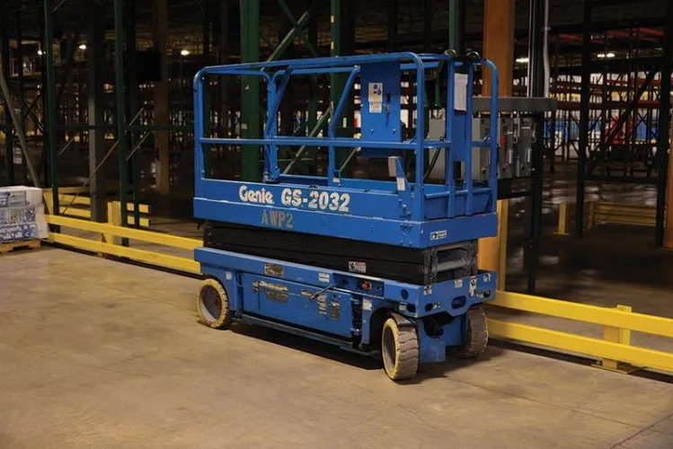 Photo #59 of FORMER ASSETS OF SEARS HOLDING CORP. - DISTRIBUTION CENTER - FORKLIFTS & MATERIAL HANDLING EQUIPMENT