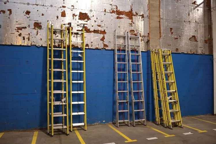 Photo #65 of FORMER ASSETS OF SEARS HOLDING CORP. - DISTRIBUTION CENTER - FORKLIFTS & MATERIAL HANDLING EQUIPMENT