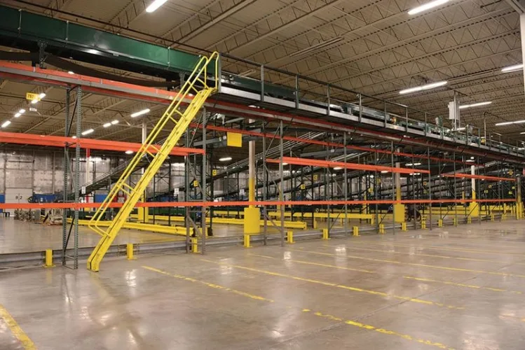 Photo #69 of FORMER ASSETS OF SEARS HOLDING CORP. - DISTRIBUTION CENTER - FORKLIFTS & MATERIAL HANDLING EQUIPMENT