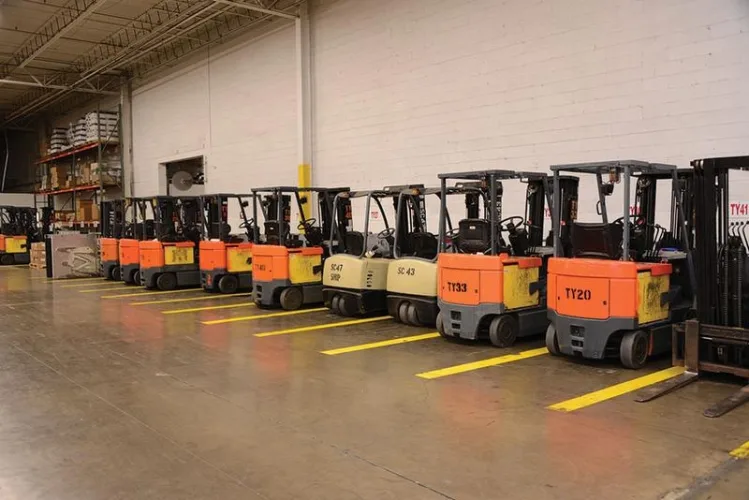 Photo #70 of FORMER ASSETS OF SEARS HOLDING CORP. - DISTRIBUTION CENTER - FORKLIFTS & MATERIAL HANDLING EQUIPMENT