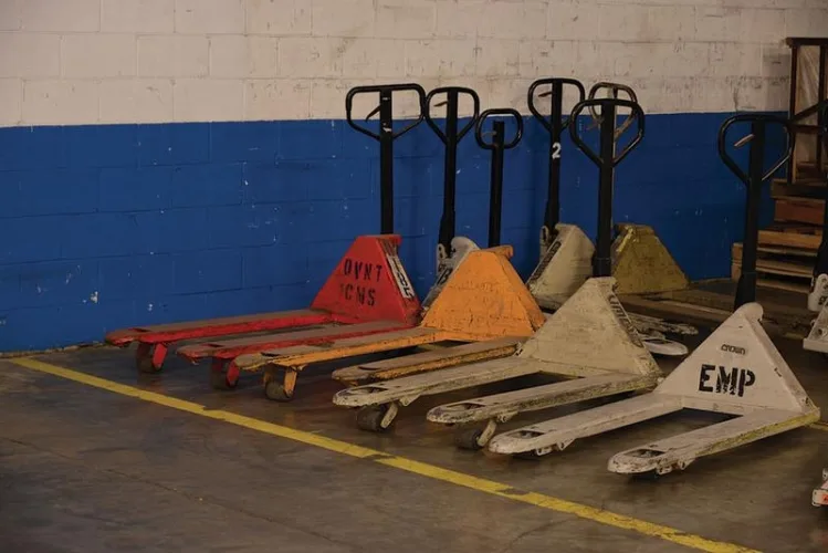 Photo #73 of FORMER ASSETS OF SEARS HOLDING CORP. - DISTRIBUTION CENTER - FORKLIFTS & MATERIAL HANDLING EQUIPMENT