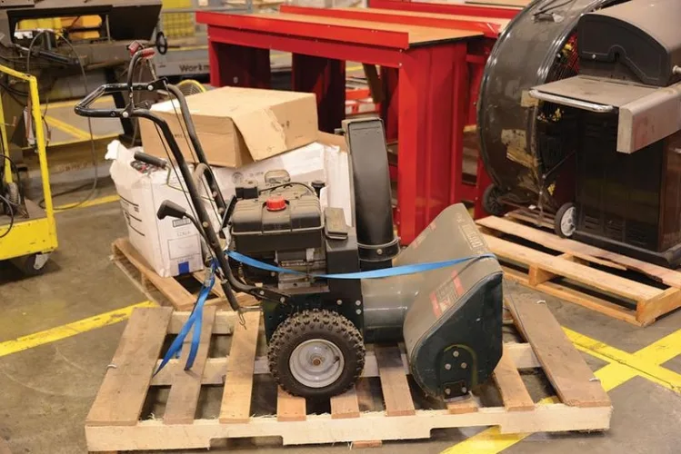 Photo #78 of FORMER ASSETS OF SEARS HOLDING CORP. - DISTRIBUTION CENTER - FORKLIFTS & MATERIAL HANDLING EQUIPMENT