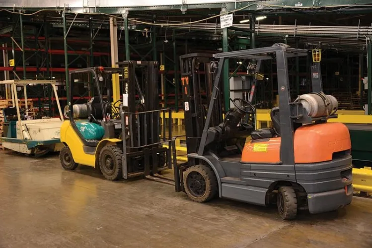 Photo #108 of FORMER ASSETS OF SEARS HOLDING CORP. - DISTRIBUTION CENTER - FORKLIFTS & MATERIAL HANDLING EQUIPMENT