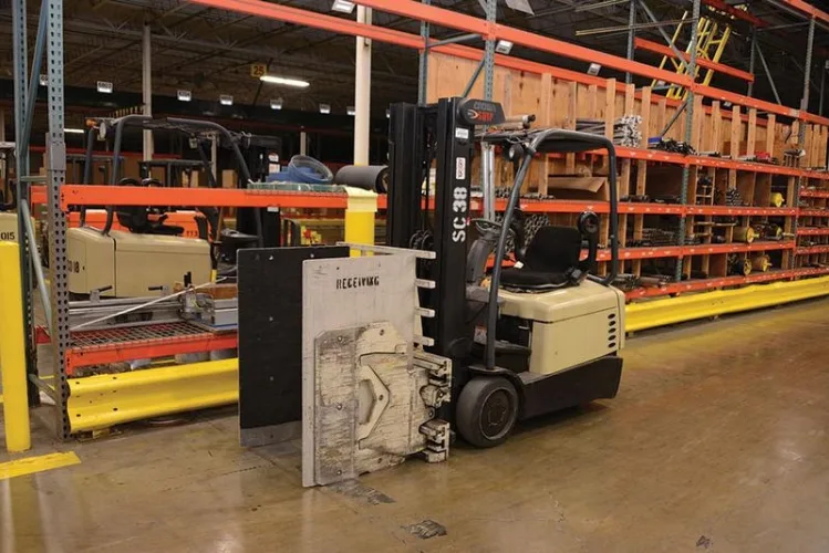 Photo #119 of FORMER ASSETS OF SEARS HOLDING CORP. - DISTRIBUTION CENTER - FORKLIFTS & MATERIAL HANDLING EQUIPMENT