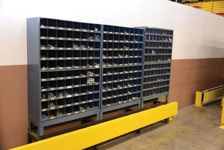 Photo #122 of FORMER ASSETS OF SEARS HOLDING CORP. - DISTRIBUTION CENTER - FORKLIFTS & MATERIAL HANDLING EQUIPMENT