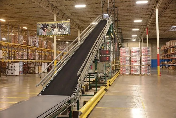 Photo #8 of FORMER ASSETS OF SEARS HOLDING CORP.: (2) FACILITIES TOTALING 1,400,000 SF DISTRIBUTION CENTERS - MATERIAL HANDLING