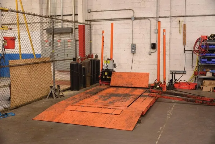 Photo #34 of FORMER ASSETS OF SEARS HOLDING CORP.: (2) FACILITIES TOTALING 1,400,000 SF DISTRIBUTION CENTERS - MATERIAL HANDLING