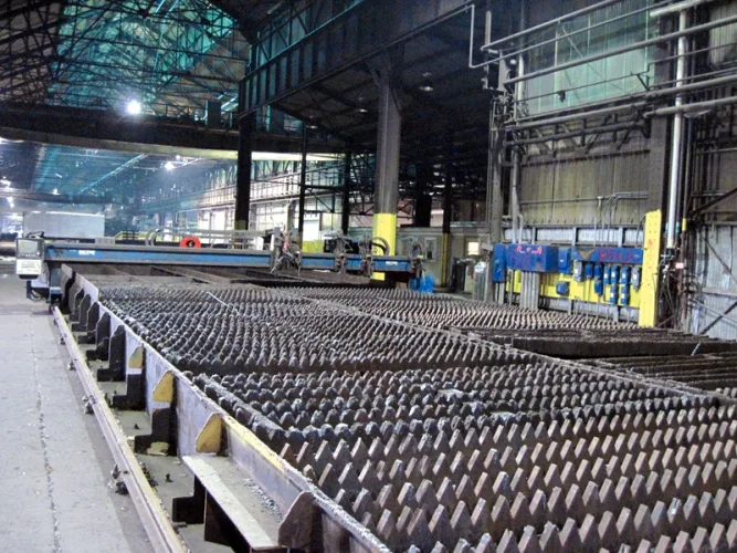 Photo #52 of EVRAZ CLAYMONT STEEL - COMPLETE 500,000TPY 160" STEEL PLATE MELTING, SLAB CASTING & PLATE ROLLING FACILITY - DAY #2