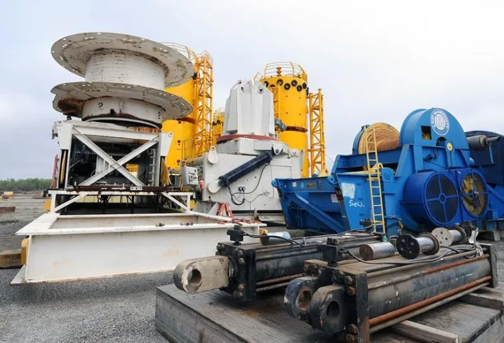 Photo #9 of MCDERMOTT INC.: FEATURING: RARE, HIGH QUALITY MARINE SERVICE EQUIPMENT; WINCHES; (2) RECONDITIONED AMERICAN 125 T. CRAWLER CRANES; PIPELINE SERVICE EQUIPMENT; FABRICATION & WELDING EQUIPMENT; ROLLING STOCK & MUCH MORE!