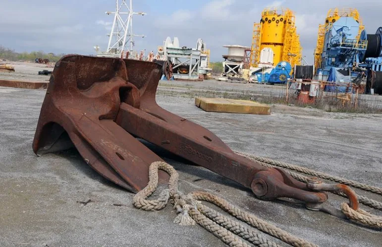 Photo #28 of MCDERMOTT INC.: FEATURING: RARE, HIGH QUALITY MARINE SERVICE EQUIPMENT; WINCHES; (2) RECONDITIONED AMERICAN 125 T. CRAWLER CRANES; PIPELINE SERVICE EQUIPMENT; FABRICATION & WELDING EQUIPMENT; ROLLING STOCK & MUCH MORE!