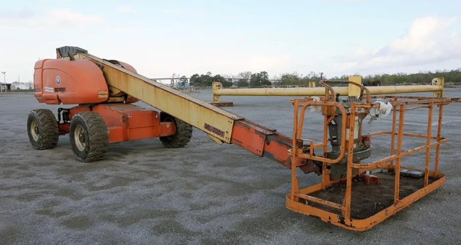 Photo #106 of MCDERMOTT INC.: FEATURING: RARE, HIGH QUALITY MARINE SERVICE EQUIPMENT; WINCHES; (2) RECONDITIONED AMERICAN 125 T. CRAWLER CRANES; PIPELINE SERVICE EQUIPMENT; FABRICATION & WELDING EQUIPMENT; ROLLING STOCK & MUCH MORE!